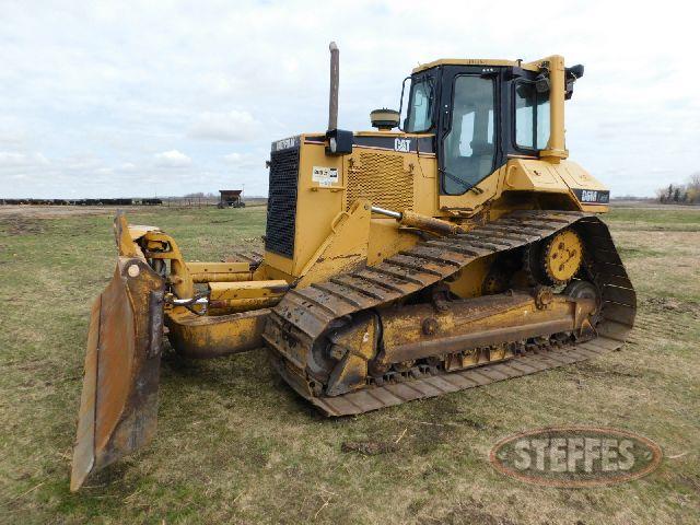 2001 Caterpillar D6M_1.jpg